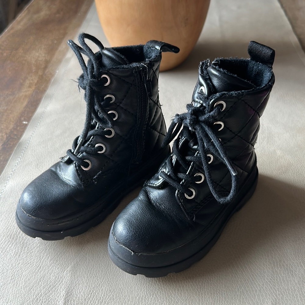 H&M toddler boots size 8.5
